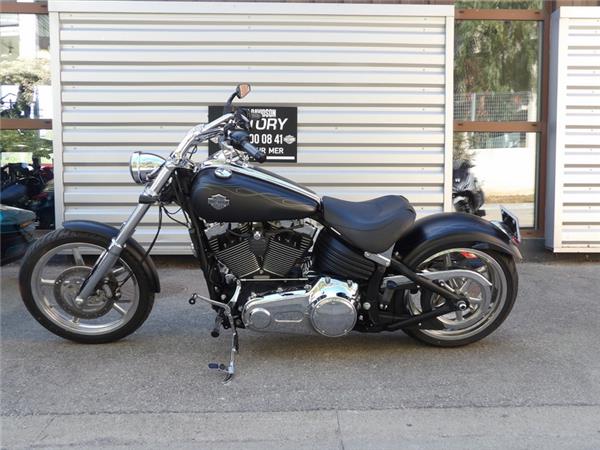 2011 HARLEY-DAVIDSON ROCKER