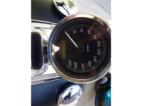2011 HARLEY-DAVIDSON ROCKER