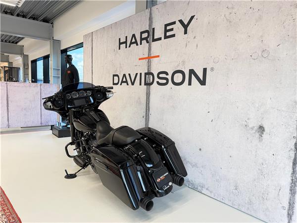 2018 harley-davidson FLHXS Street Glide Special 107 ABS