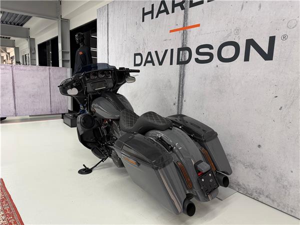 2018 harley-davidson FLHXSE Street Glide ABS CVO 117