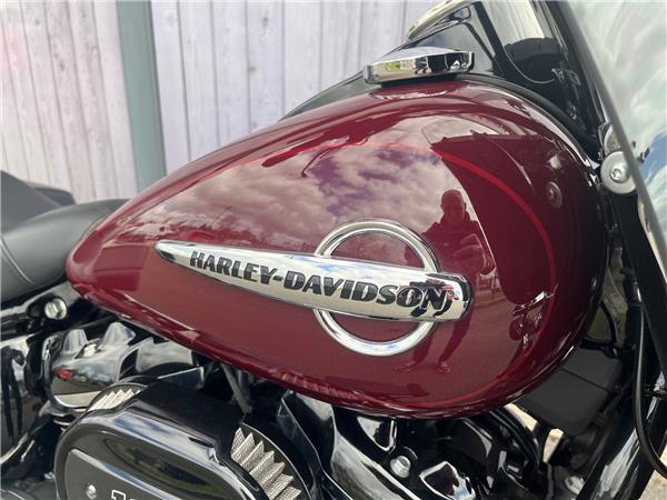 2020 HARLEY-DAVIDSON SOFTAIL FLHCS HERITAGE CLASSIC 114