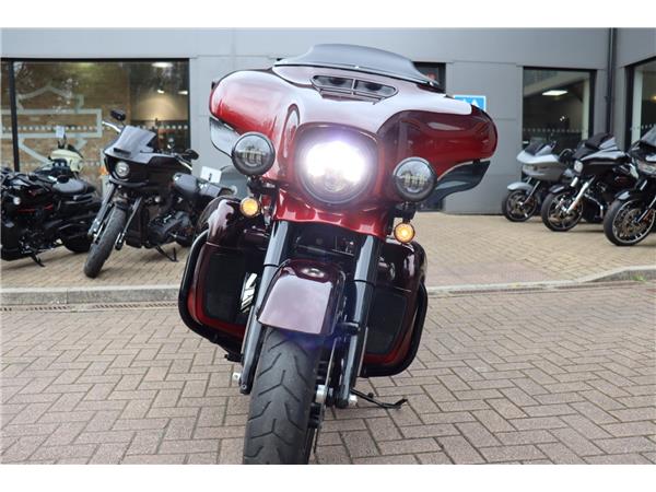 2018 HARLEY-DAVIDSON CVO FLHTKSE ELECTRA GLIDE ULTRA LIMITED