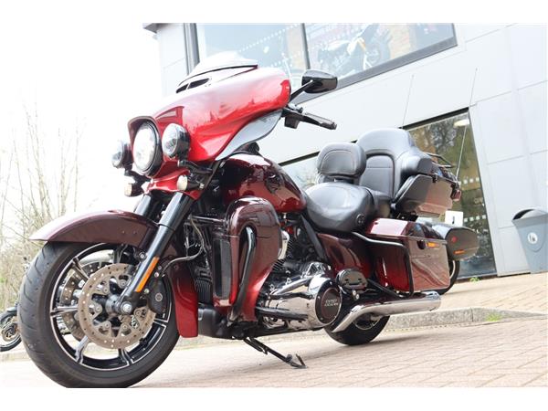 2018 HARLEY-DAVIDSON CVO FLHTKSE ELECTRA GLIDE ULTRA LIMITED