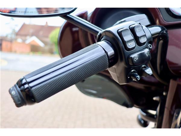 2018 HARLEY-DAVIDSON CVO FLHTKSE ELECTRA GLIDE ULTRA LIMITED