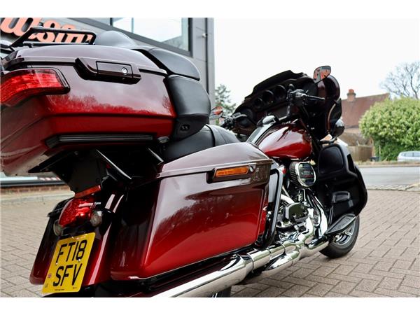 2018 HARLEY-DAVIDSON CVO FLHTKSE ELECTRA GLIDE ULTRA LIMITED