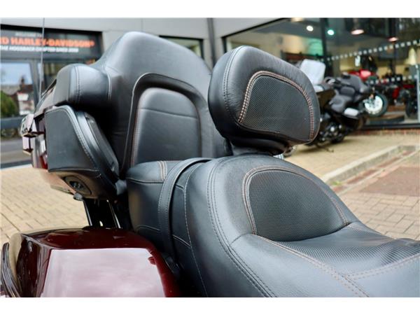 2018 HARLEY-DAVIDSON CVO FLHTKSE ELECTRA GLIDE ULTRA LIMITED