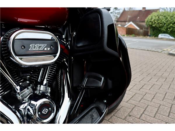 2018 HARLEY-DAVIDSON CVO FLHTKSE ELECTRA GLIDE ULTRA LIMITED
