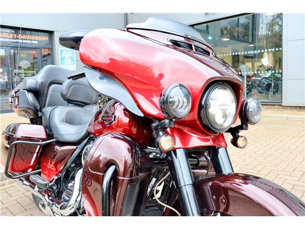2018 HARLEY-DAVIDSON CVO FLHTKSE ELECTRA GLIDE ULTRA LIMITED
