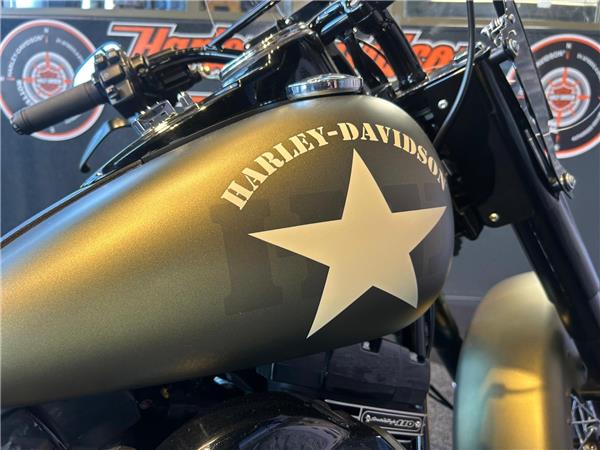 2017 Harley-Davidson FLSS Softail Slim S