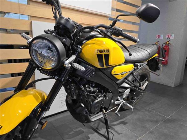 2024 Yamaha XSR125 CPY YELLOW