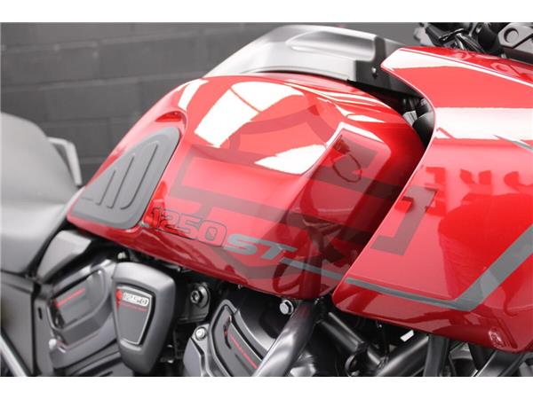 2025 Harley-Davidson Pan America 1250 ST