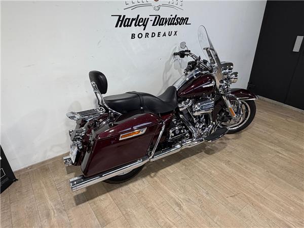 2018 HARLEY-DAVIDSON ROAD KING