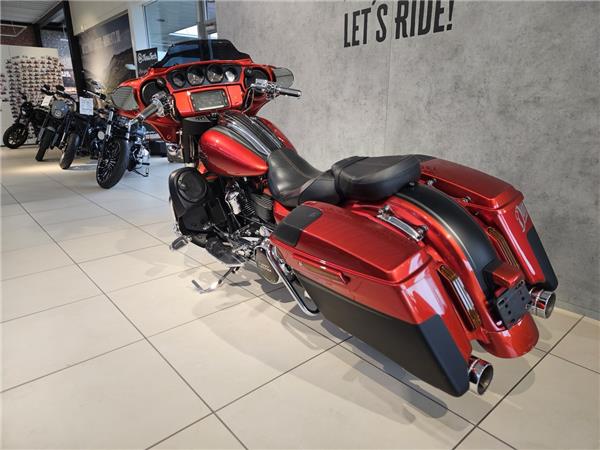 CVO FLHXSE STREET GLIDE 