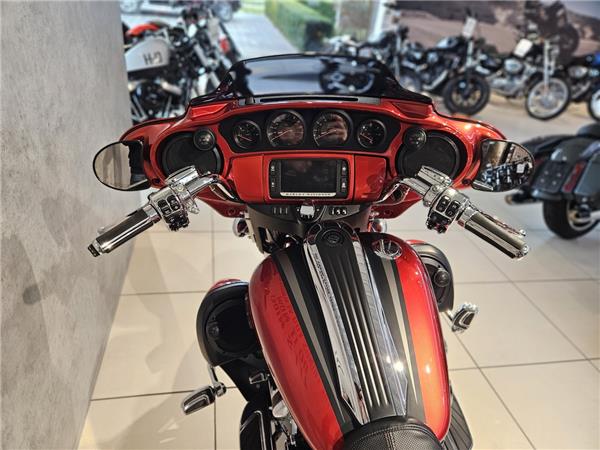 CVO FLHXSE STREET GLIDE 