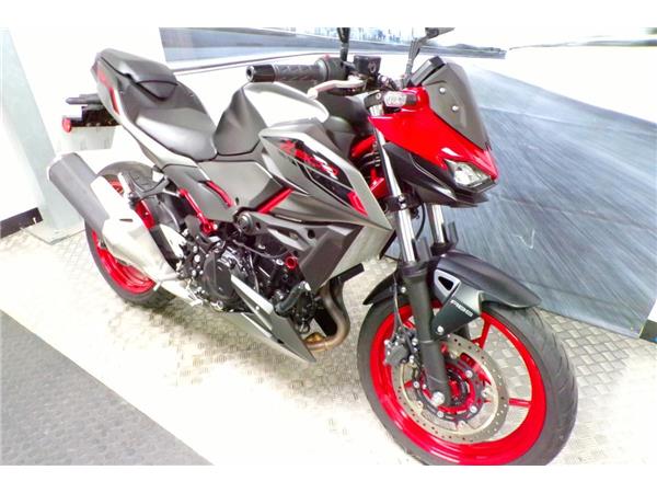 2025 KAWASAKI Z500