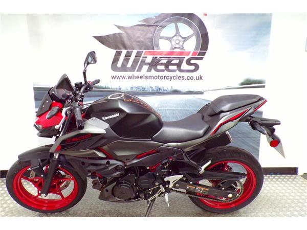 2025 KAWASAKI Z500
