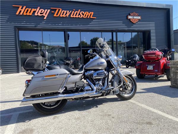 2017 HARLEY-DAVIDSON ROAD KING