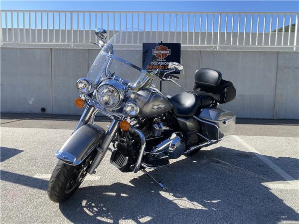 2017 HARLEY-DAVIDSON ROAD KING