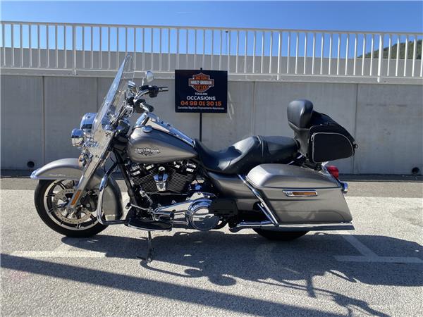 2017 HARLEY-DAVIDSON ROAD KING