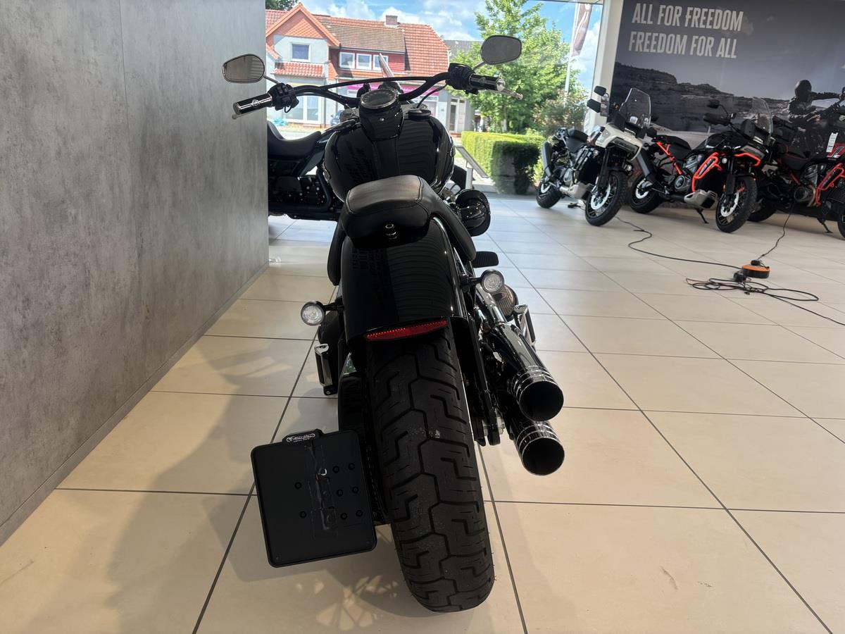 FLSL Softail Slim 