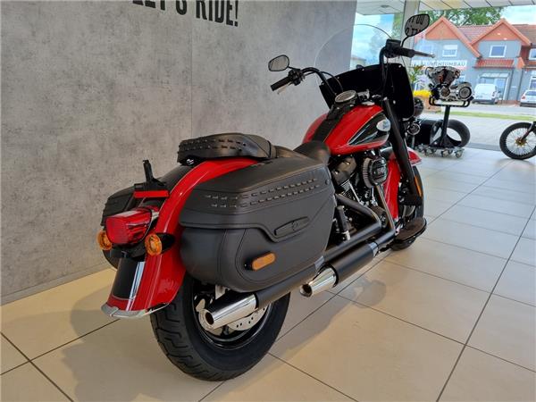 FLHCS Softail Heritage Classic 