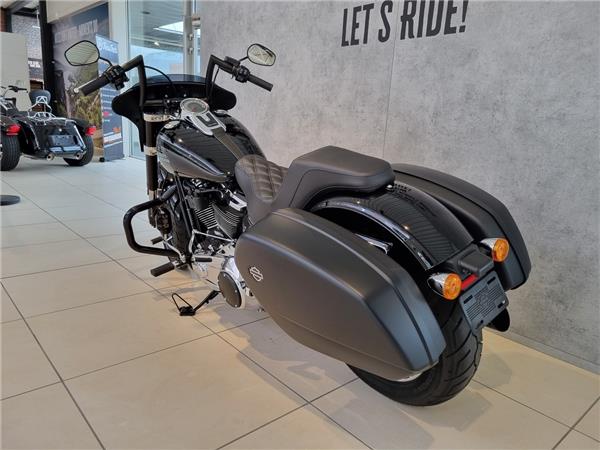 FLSB Softail Sport Glide 