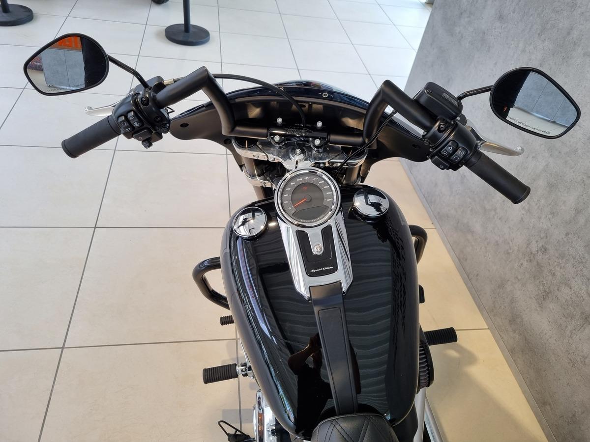 FLSB Softail Sport Glide 