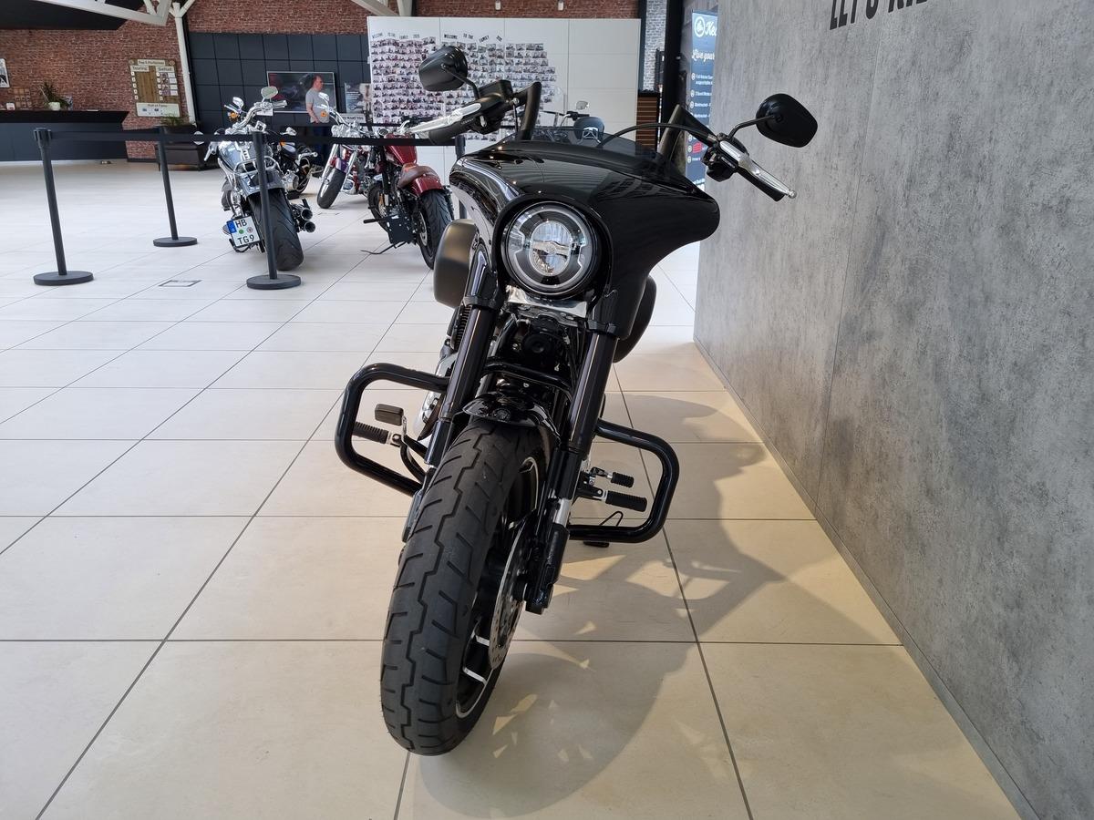 FLSB Softail Sport Glide 