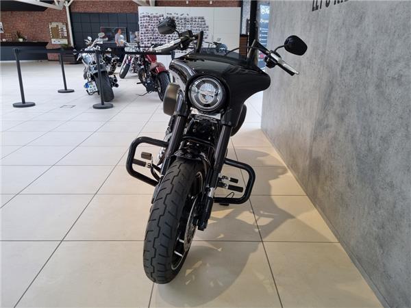 FLSB Softail Sport Glide 