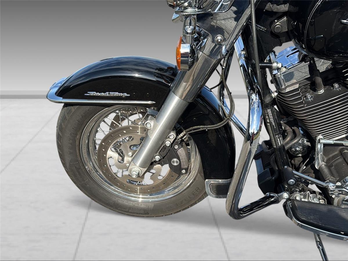 2016 harley-davidson FLHRC Road King Classic 103 ABS