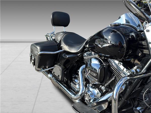 2016 harley-davidson FLHRC Road King Classic 103 ABS