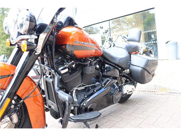 2020 HARLEY-DAVIDSON SOFTAIL FLHCS HERITAGE CLASSIC 114