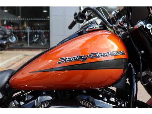 2020 HARLEY-DAVIDSON SOFTAIL FLHCS HERITAGE CLASSIC 114