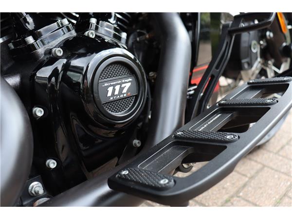 2022 HARLEY-DAVIDSON CVO FLTRXSE ROAD GLIDE