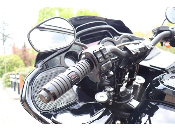 2022 HARLEY-DAVIDSON CVO FLTRXSE ROAD GLIDE