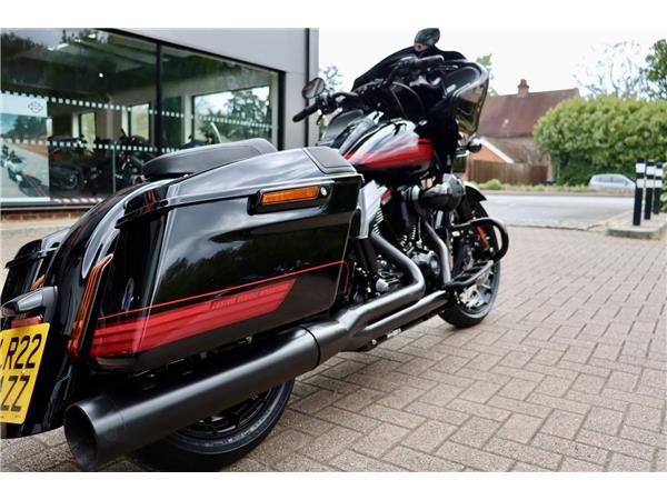 2022 HARLEY-DAVIDSON CVO FLTRXSE ROAD GLIDE