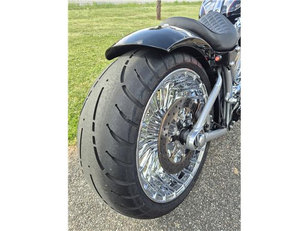 2013 HARLEY-DAVIDSON BREAKOUT