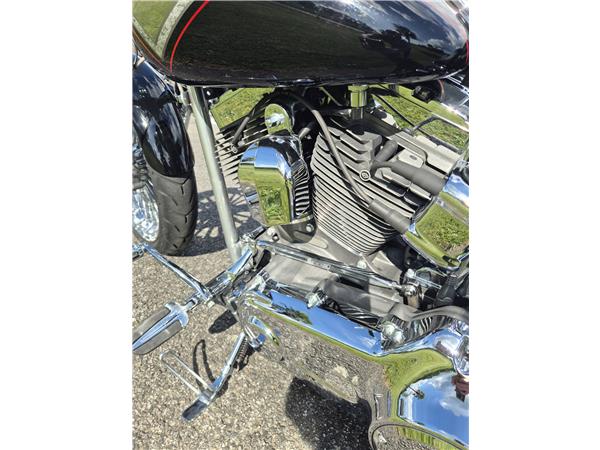 2013 HARLEY-DAVIDSON BREAKOUT