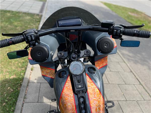 FLSB Softail Sport Glide Clubstyle Custom Umbau