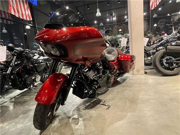 FLTRXS Road Glide Special 120th Any J&H Auspuff