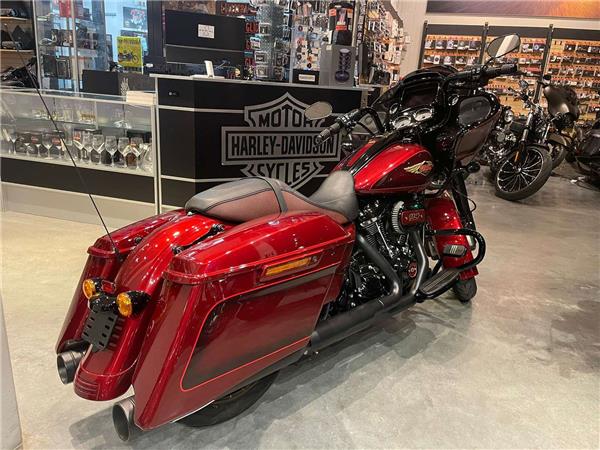 FLTRXS Road Glide Special 120th Any J&H Auspuff