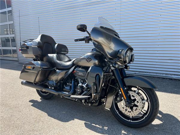 2018 Harley-Davidson CVO Ultra Limited FLHTKSE