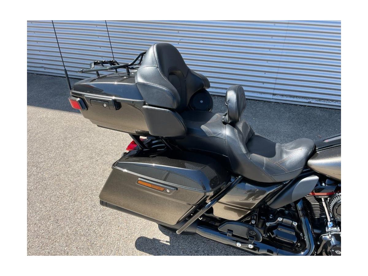 2018 Harley-Davidson CVO Ultra Limited FLHTKSE