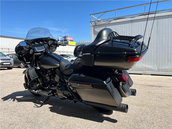 2018 Harley-Davidson CVO Ultra Limited FLHTKSE