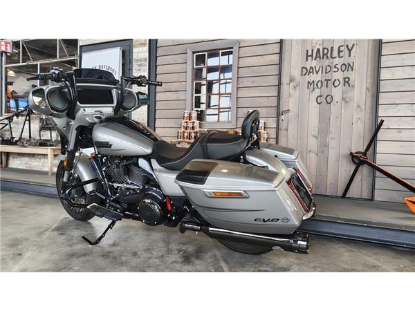 FLHXSE CVO STREET GLIDE 