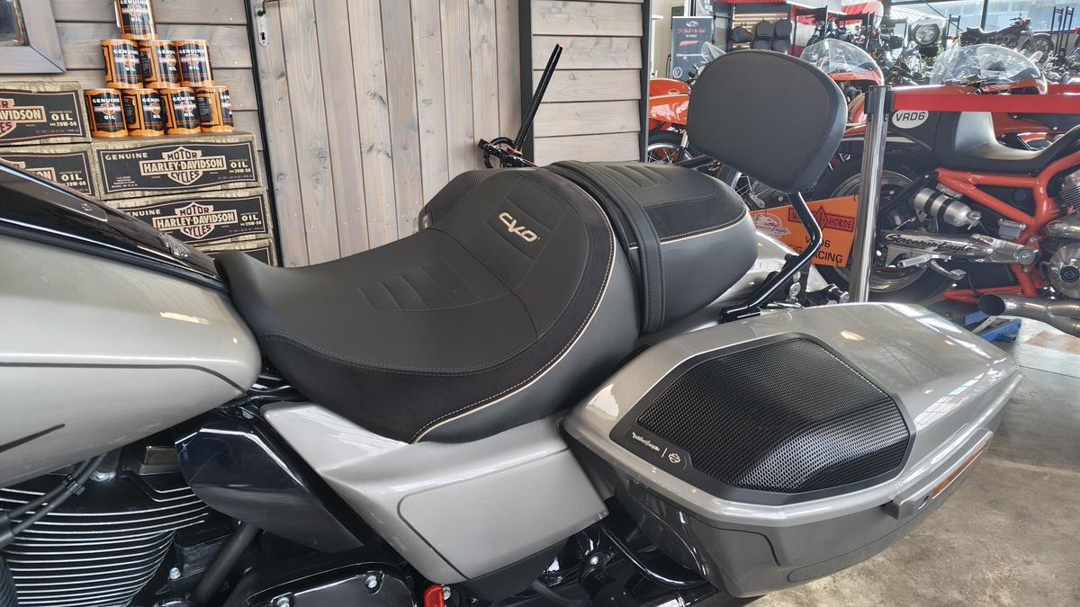 FLHXSE CVO STREET GLIDE 
