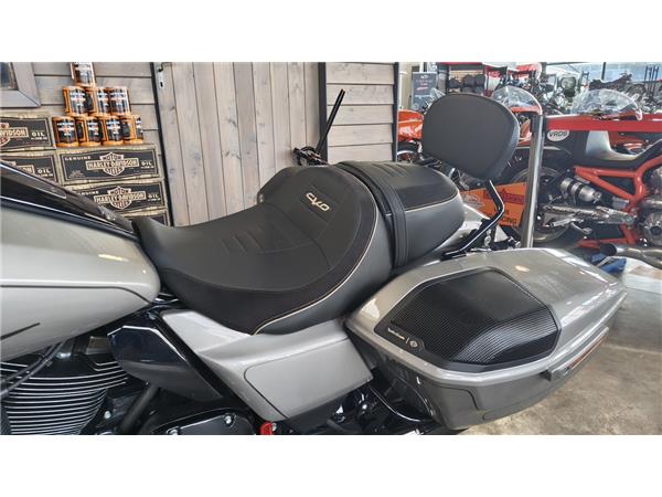 FLHXSE CVO STREET GLIDE 