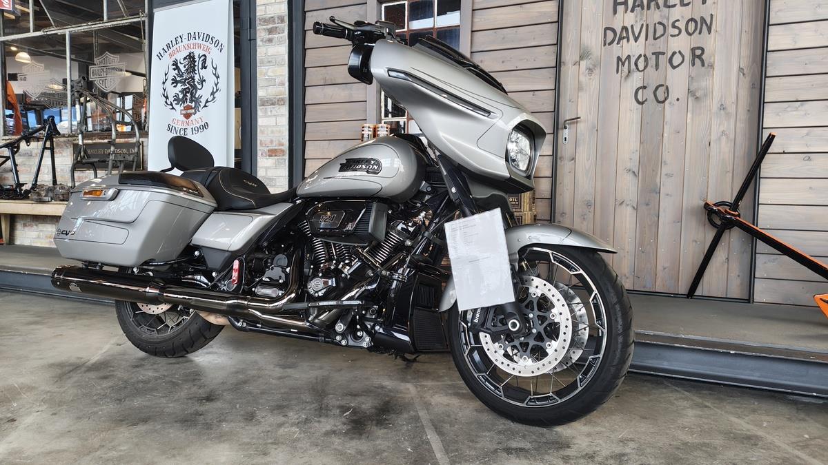 FLHXSE CVO STREET GLIDE 