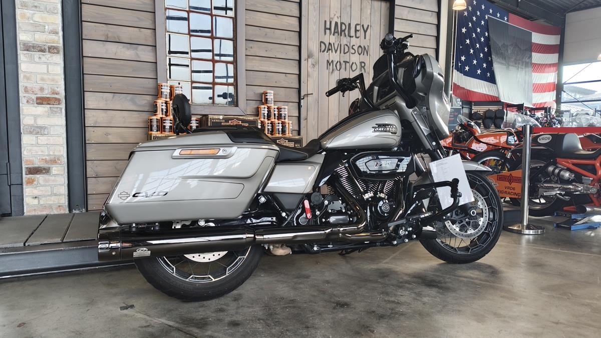 FLHXSE CVO STREET GLIDE 