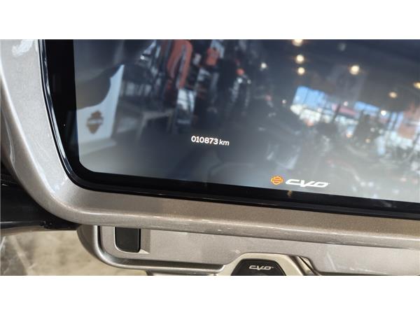 FLHXSE CVO STREET GLIDE 